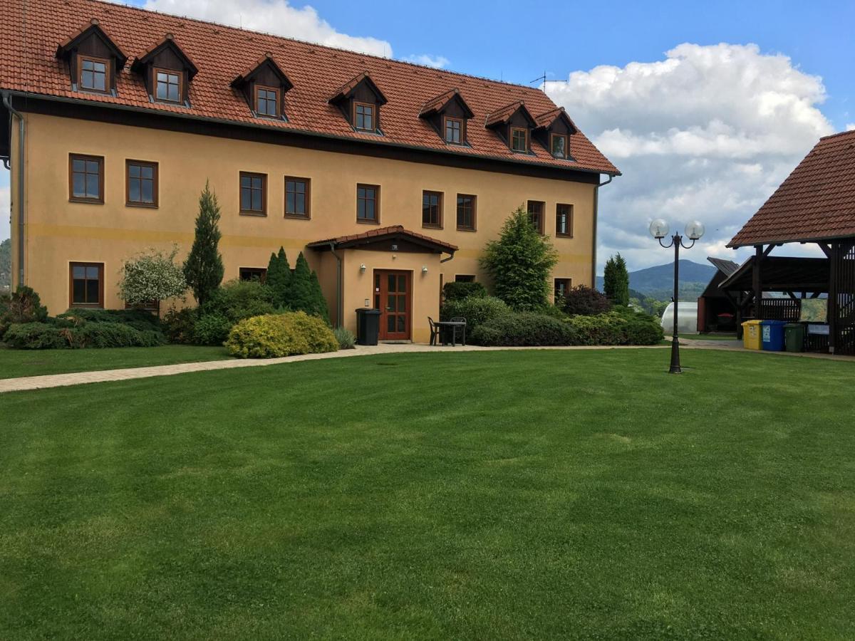 Pension Hofberg Jetrichovice  ภายนอก รูปภาพ