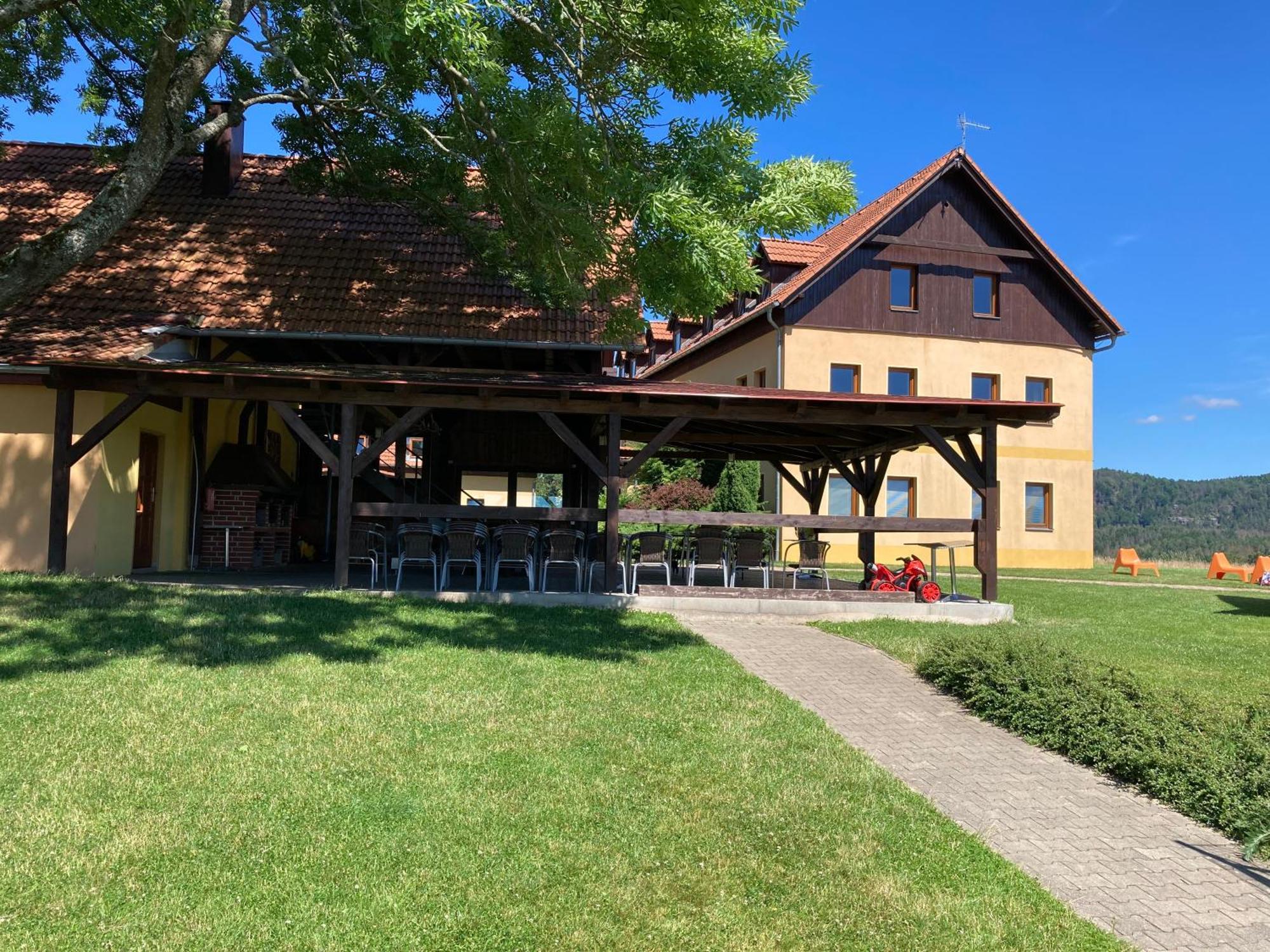 Pension Hofberg Jetrichovice  ภายนอก รูปภาพ